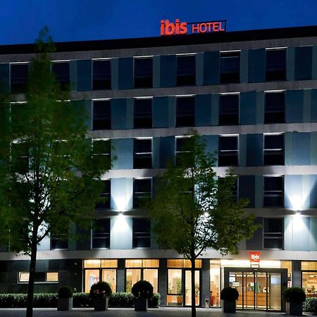 Ibis Koln Messe Hotel Exterior foto